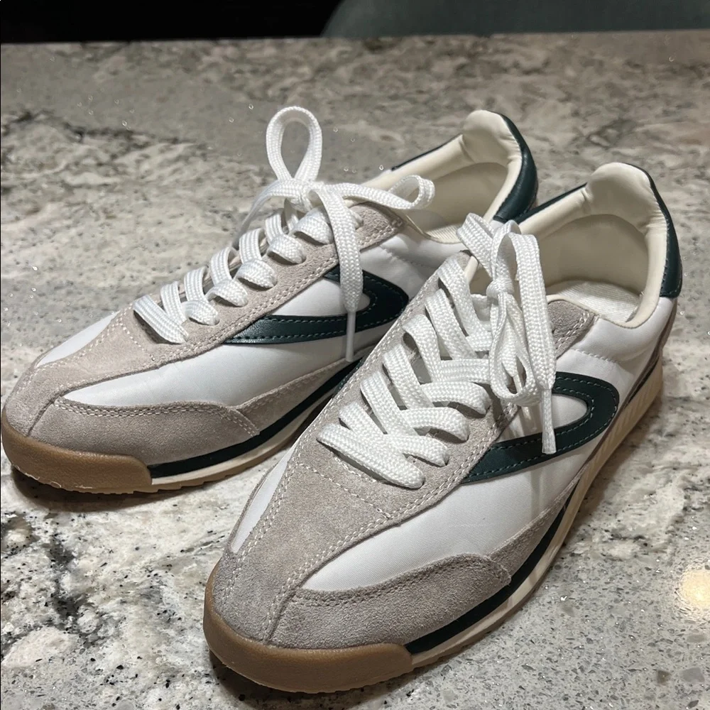 NWOB Tretorn Swedish White and Green Women's Sneakers Size 6.5